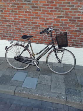 Te koop een stad/dorp/station fiets