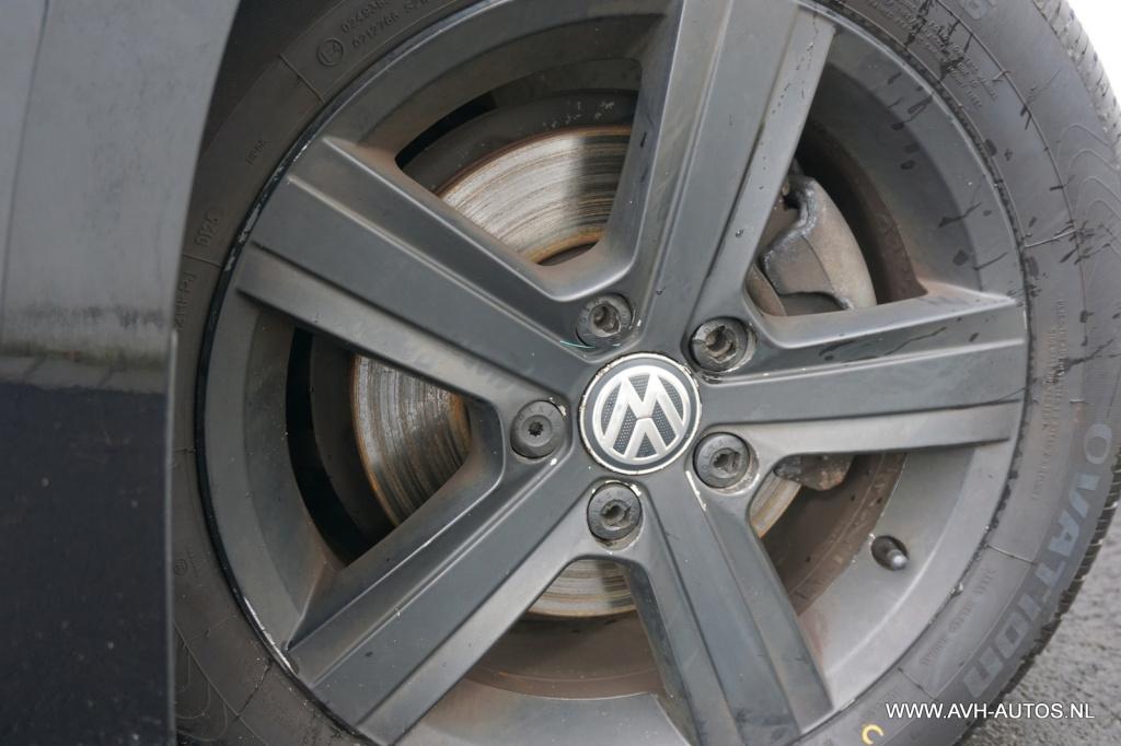 Volkswagen Golf 1.6 tdi highline bluemotion