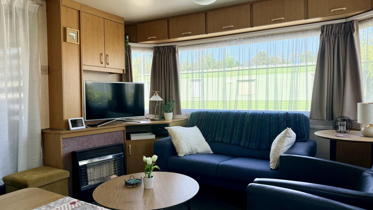 Zeer complete   stacaravan  incl staanplaats op camping in Scherpenisse