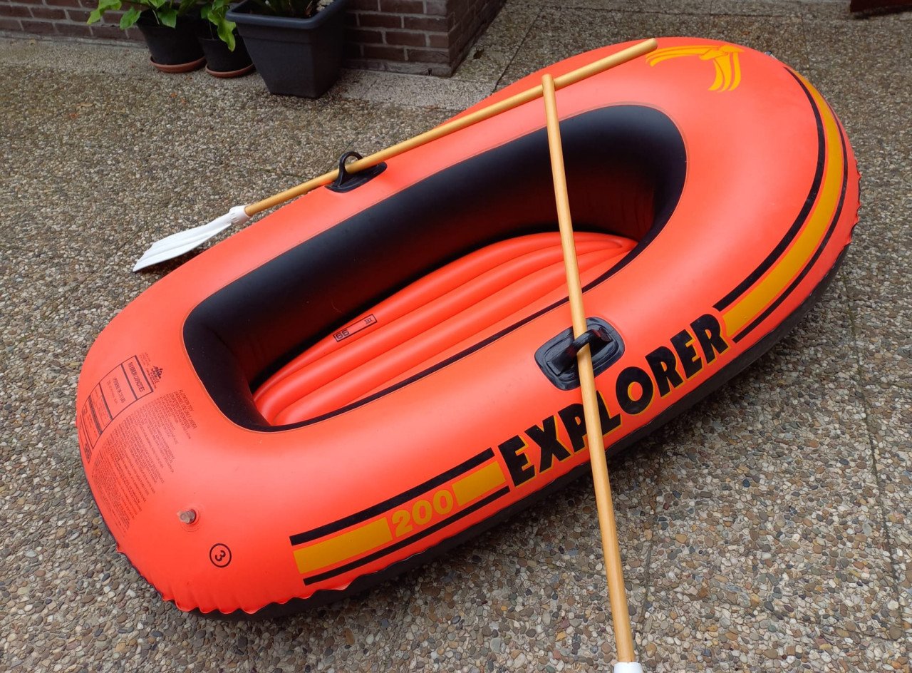 Rubberboot met 2 peddels