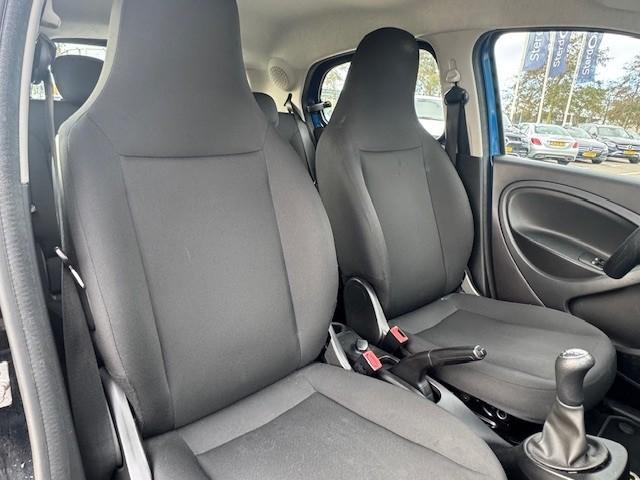 Smart Forfour 1.0 pure l airco l audio l bluetooth l cruise controle l elek