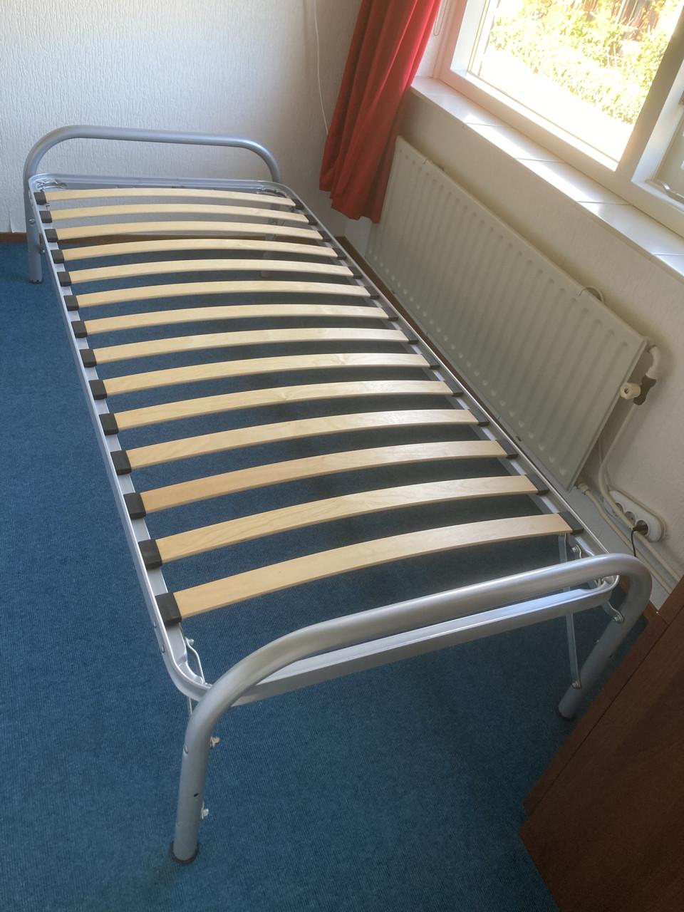 Onderschuifbed (lattenbodem)