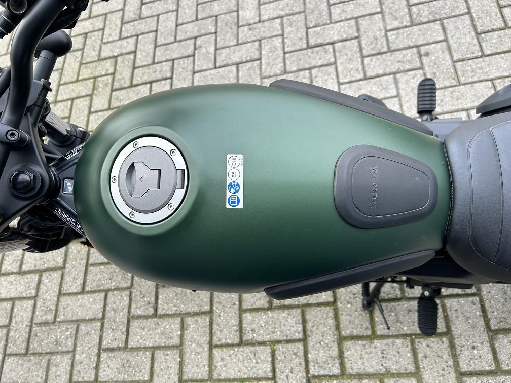 Honda CL500, in nieuwstaat zijne retro-style uit 2024 met 12dkm €5750,-