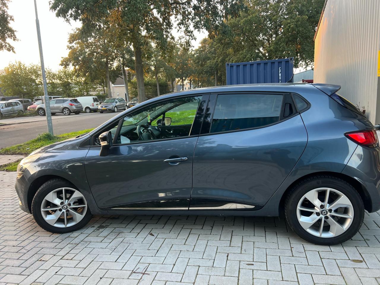 Renault Clio 1.2 Night & Day Limited edtion 148.567km