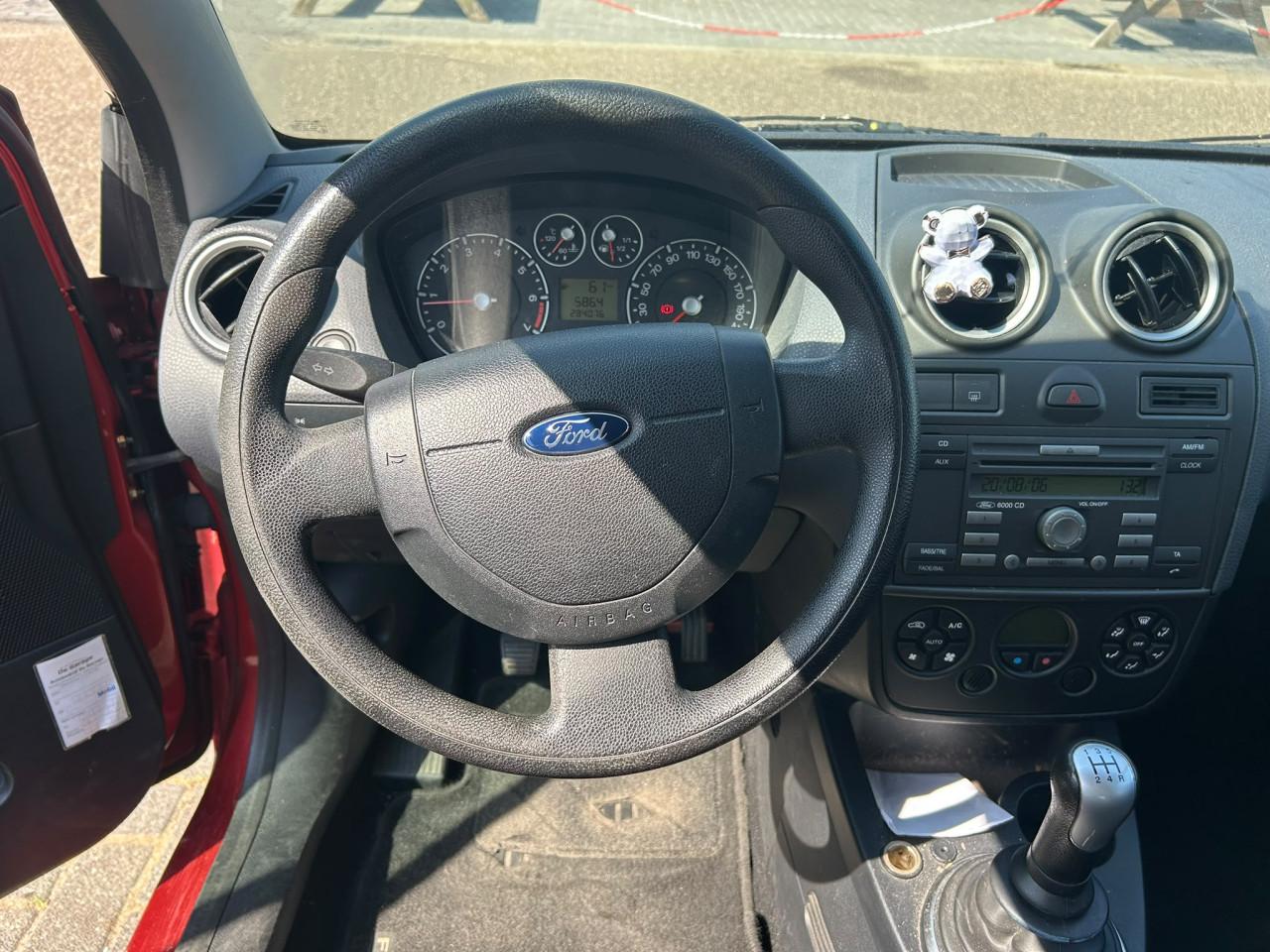 Ford Fiesta 1.4-16V Futura Veel Voor Weinig! APK tot 04-10-26