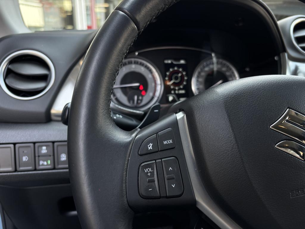 Suzuki Vitara automaat 1.4 boosterjet style smart hybrid | trekhaak afneemb