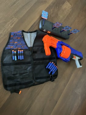 Nerf gun, pijlen, jacket, targetstation