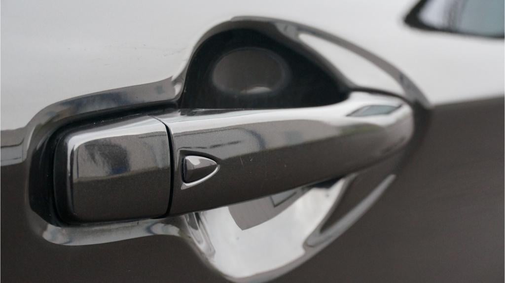 Nissan Qashqai 1.2 tekna rijklaar incl garantie