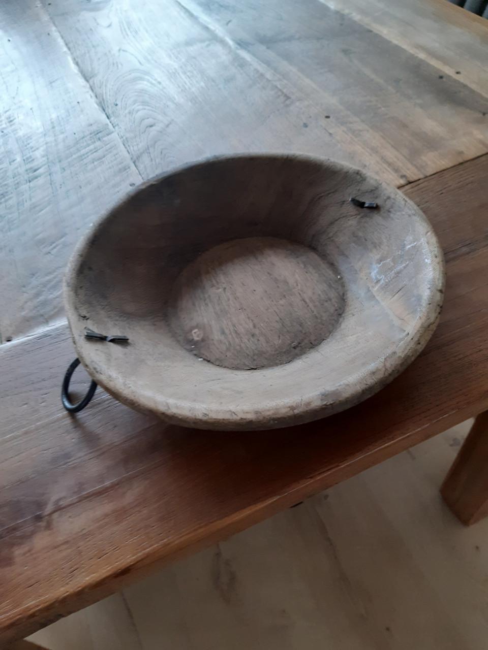 Napelese schaaltje in goede staat.