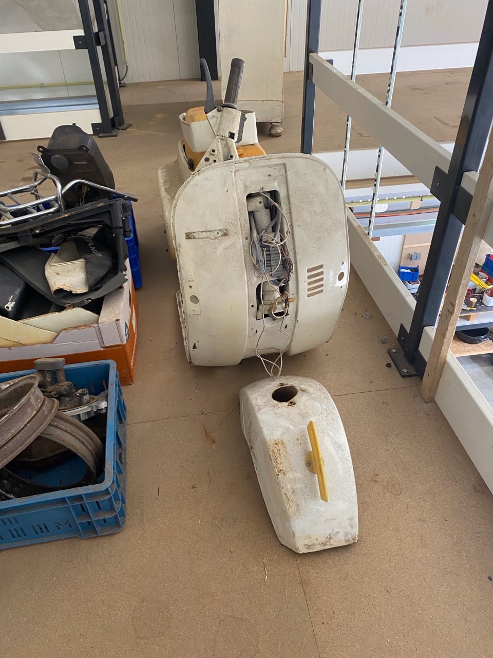Vespa pk50 in onderdelen