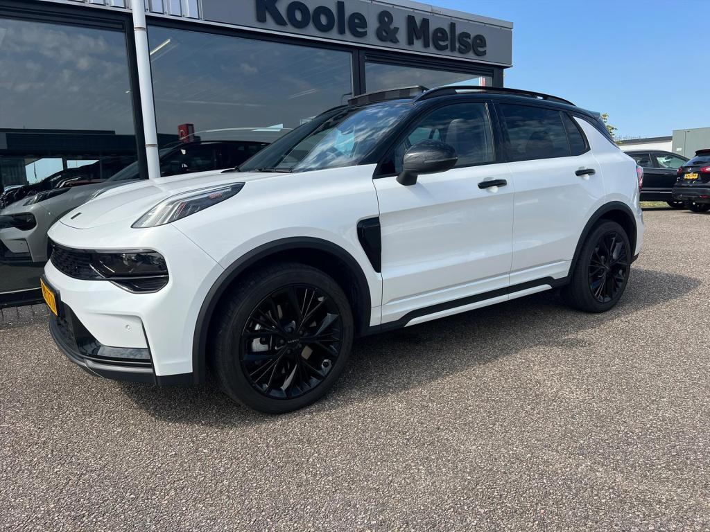 Lynk & Co 01 1.5 276pk phev 3dth more , panodak , 360gr camera , adaptive c