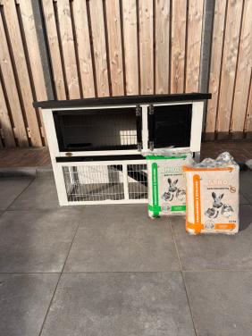 Konijnenhok+ benodigdheden