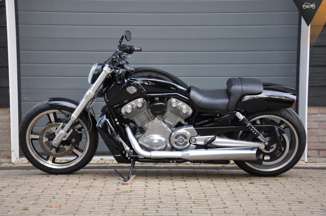 Harley Davidson VRSCF V-ROD MUSCLE 5HD 10800 kilometers!