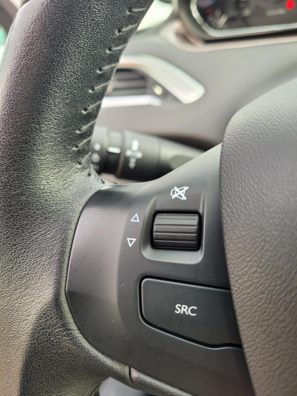 Peugeot 2008 1.2 vti active