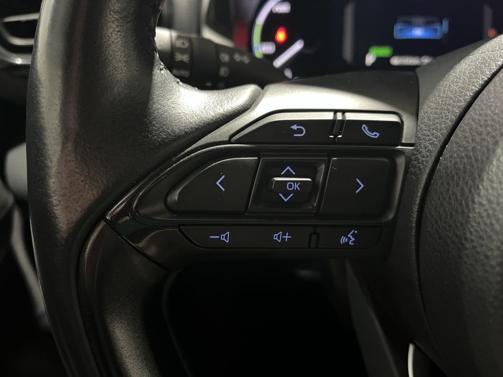 Toyota Yaris Cross dynamic | navi | pdc | bsm |