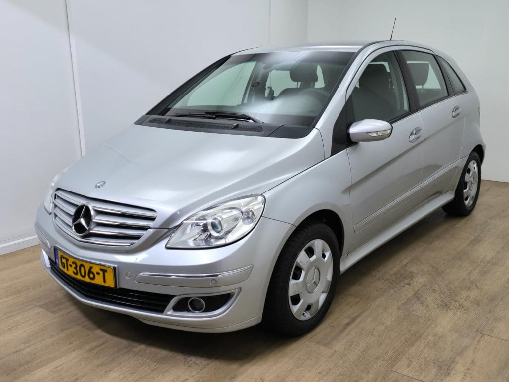 Mercedes-Benz B-Klasse 200 occasion automaat luxe uitvoering en hoge instap