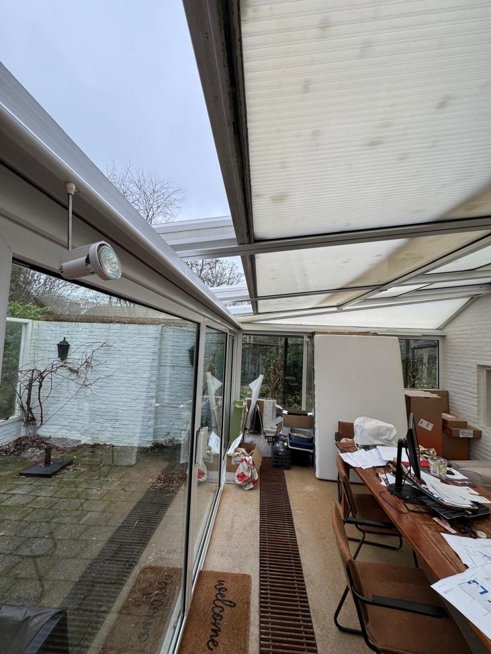 Serre 3500 x 5700 met elektrisch dakraam en zonnescherm