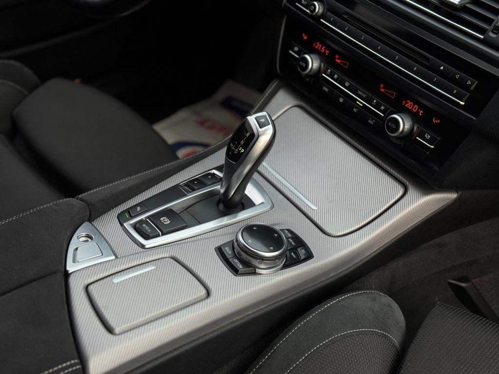 BMW 5 Serie touring 520i executive * m-pakket * navigatie * 20 inch * nap