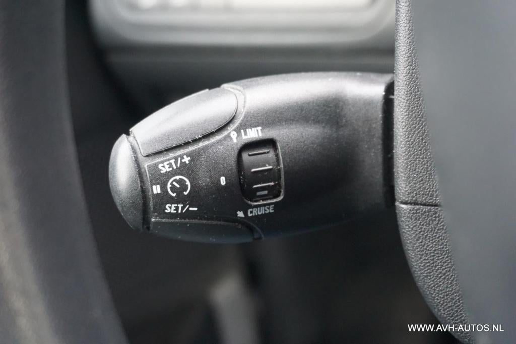 Peugeot 208 1.2 vti urban soul