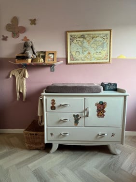 Retro commode
