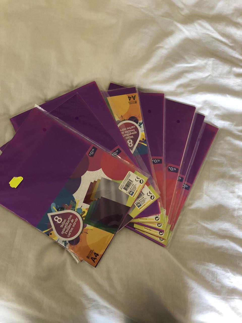 16 pakketten knutselpapier (spiegelkarton)