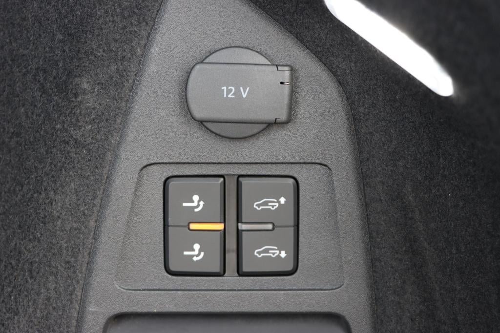 Volkswagen Touareg 3.0 tsi ehybrid 4motion black style 380pk tiptronic | so