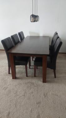 Donkerhouten Eettafel + 6  Eetkamerstoelen