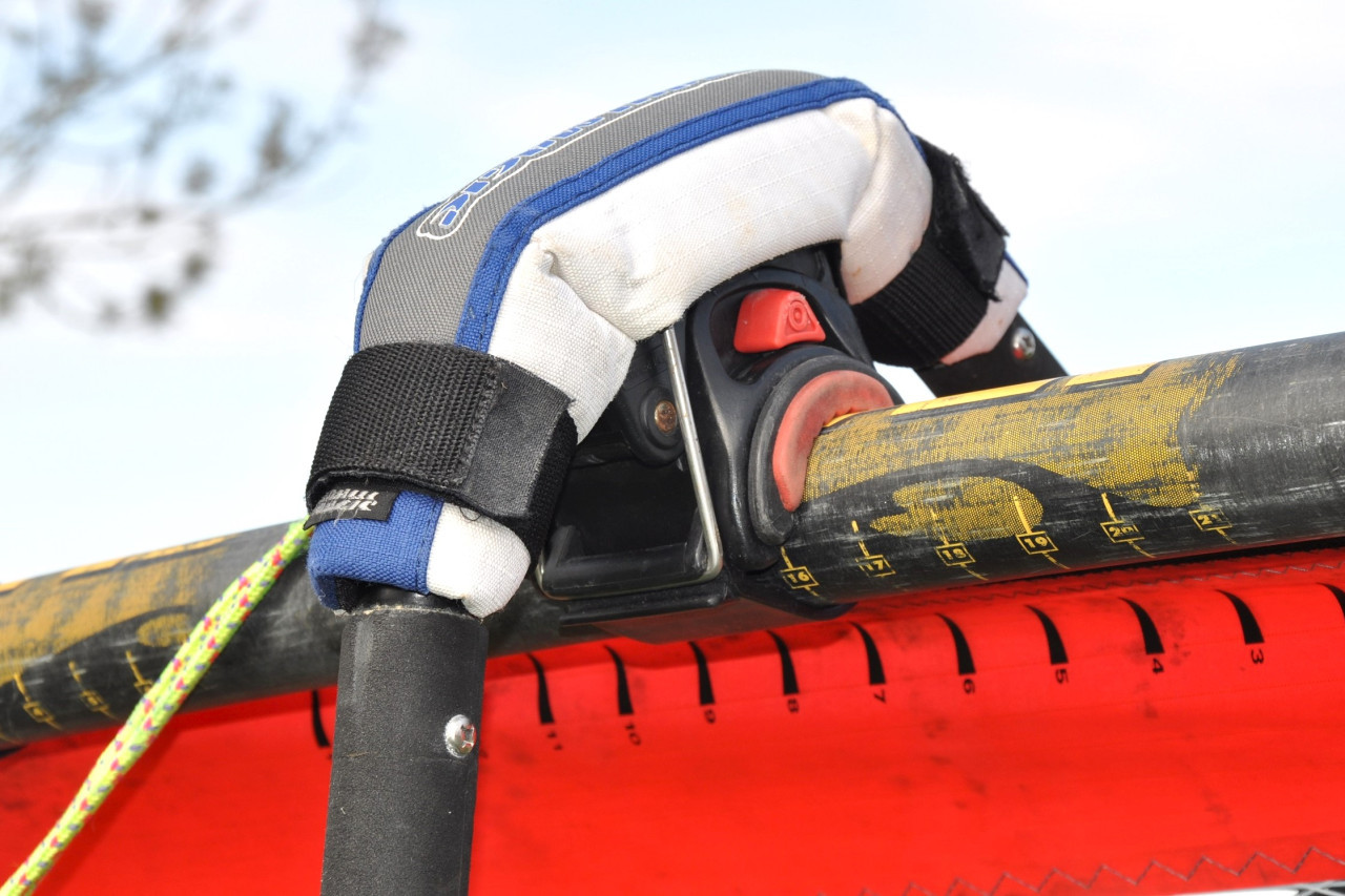 6.5m2 Tushingham Raptor Freeride zeil, FiberSpar mast, NeilPryde giek