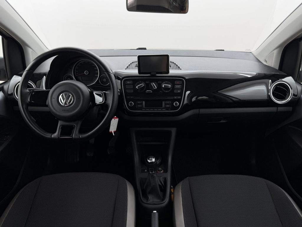 Volkswagen UP! occasion 1.0 high up! bluemotion | grijs | tweedehands volks