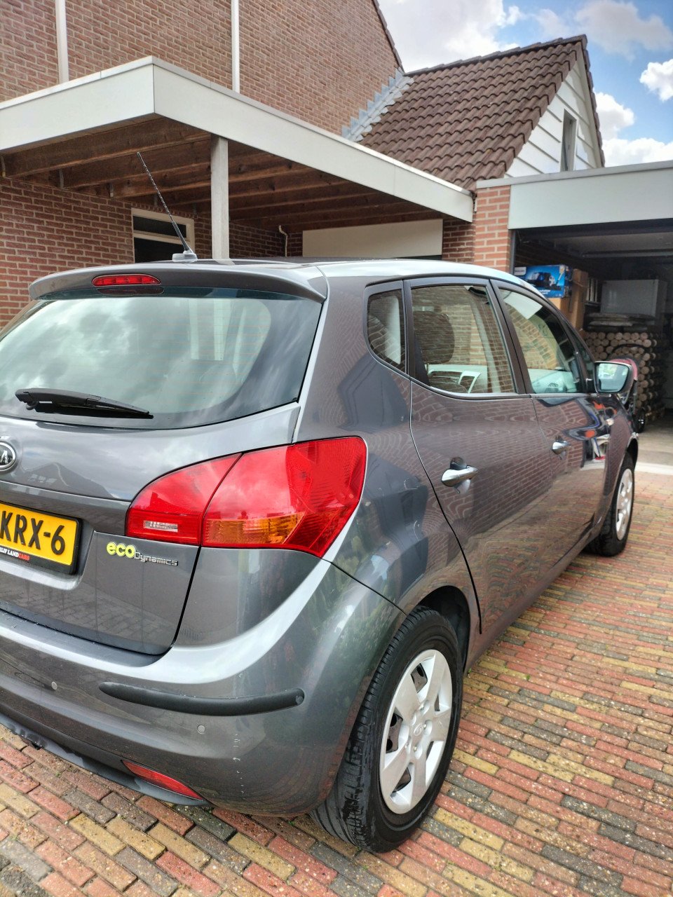 TE KOOP: KIA VENGA 1.4