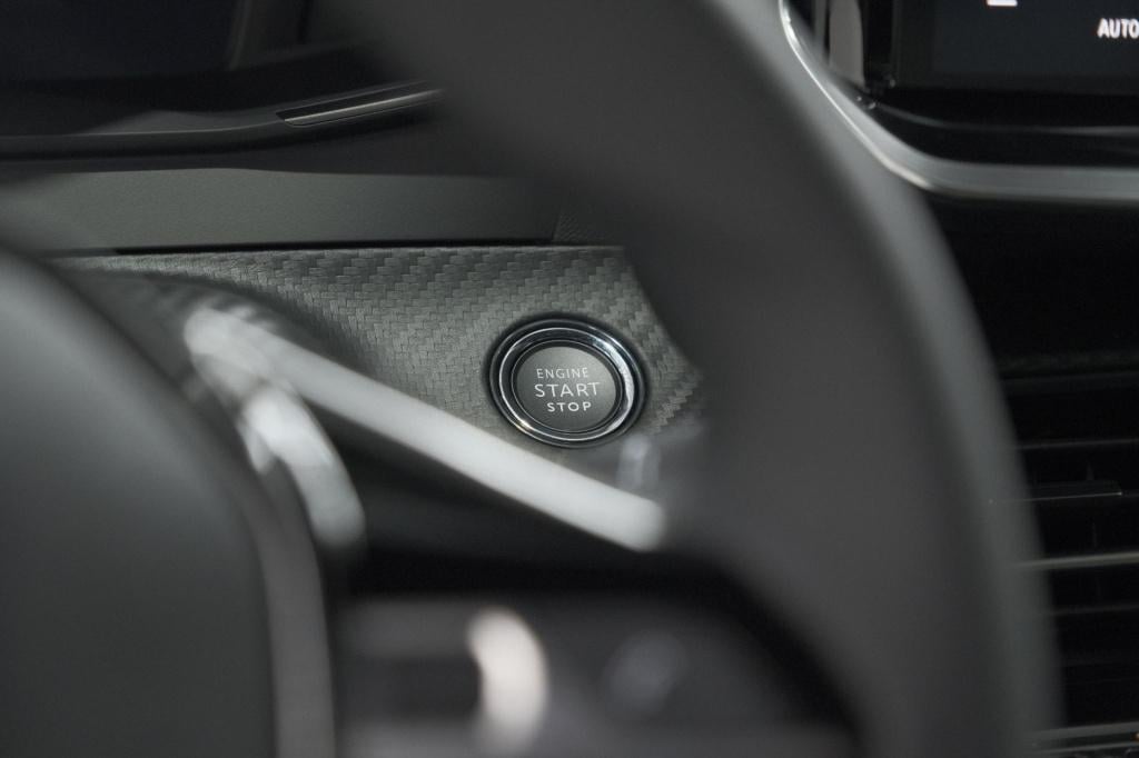 Peugeot E-2008 ev allure 54 kwh | 360 camera | adaptieve cruise control | w