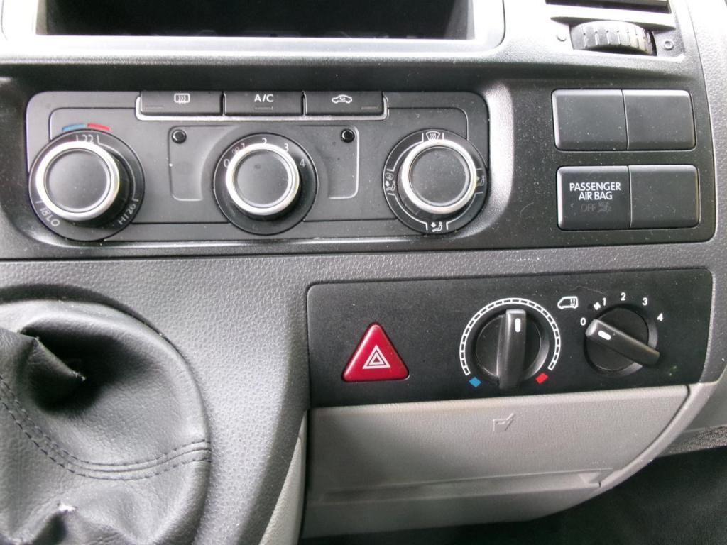 Volkswagen Transporter 2.0 tdi airco 9-persoons personenbus trekhaak