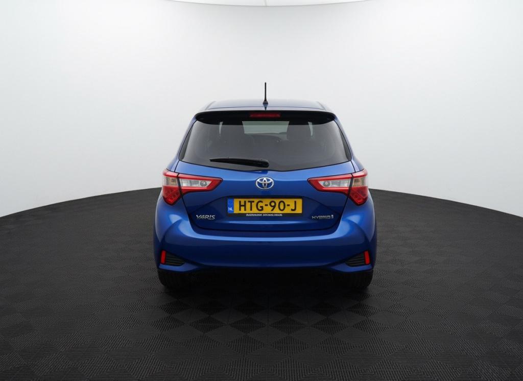 Toyota Yaris 1.5 hybrid bi-tone