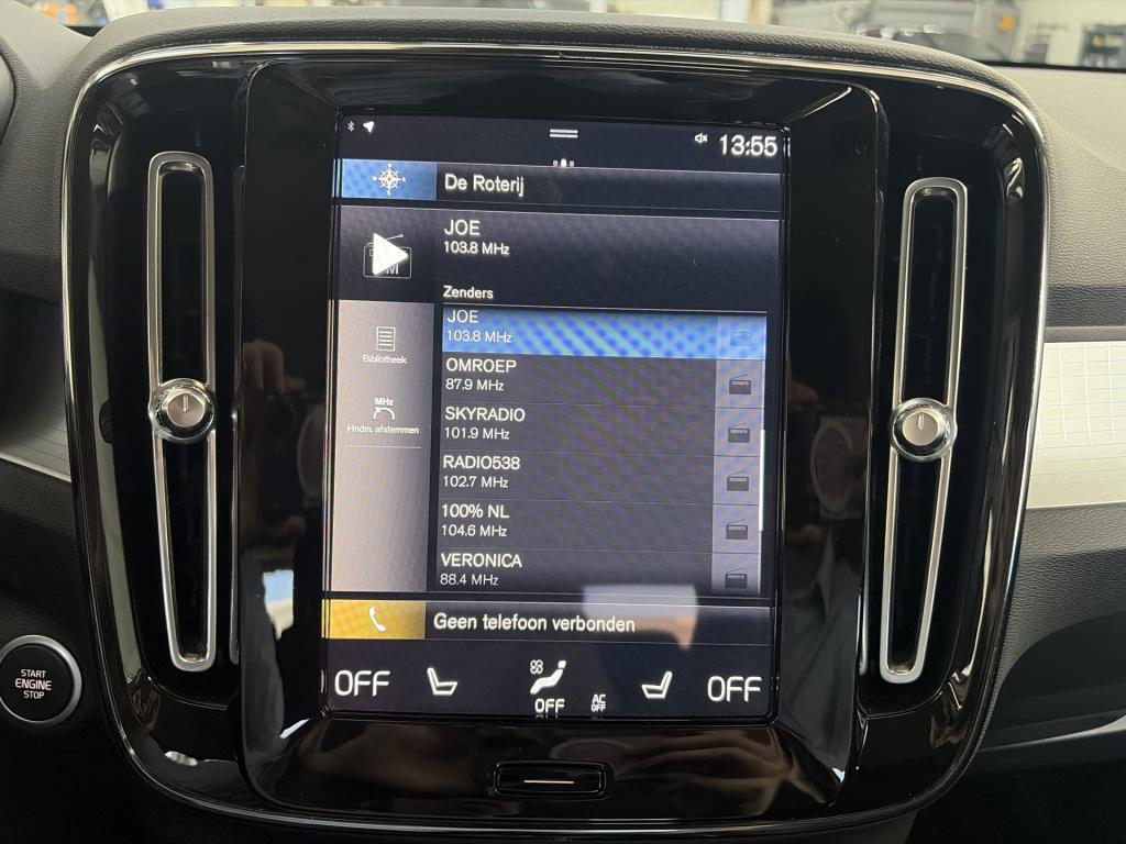 Volvo XC40 1.5 t4 recharge inscription expression | trekhaak | camera