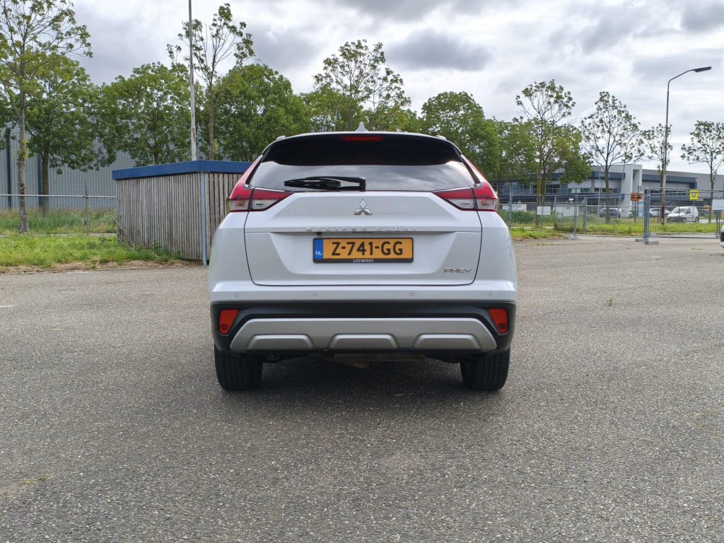 Mitsubishi Eclipse Cross 2.4 phev intense+
