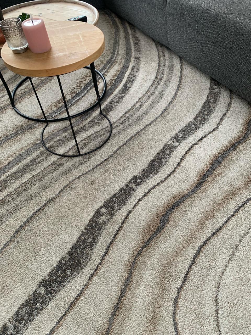 Groot vloerkleed beige