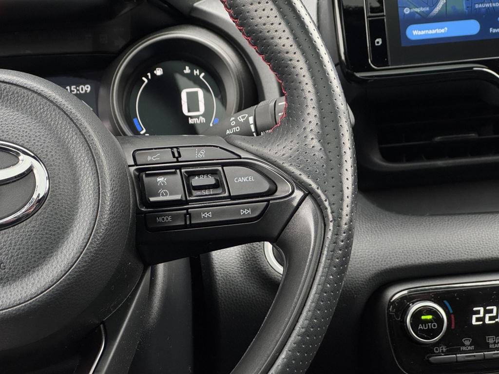 Toyota Yaris 1.5 hybrid gr sport premium pack, nl-auto!