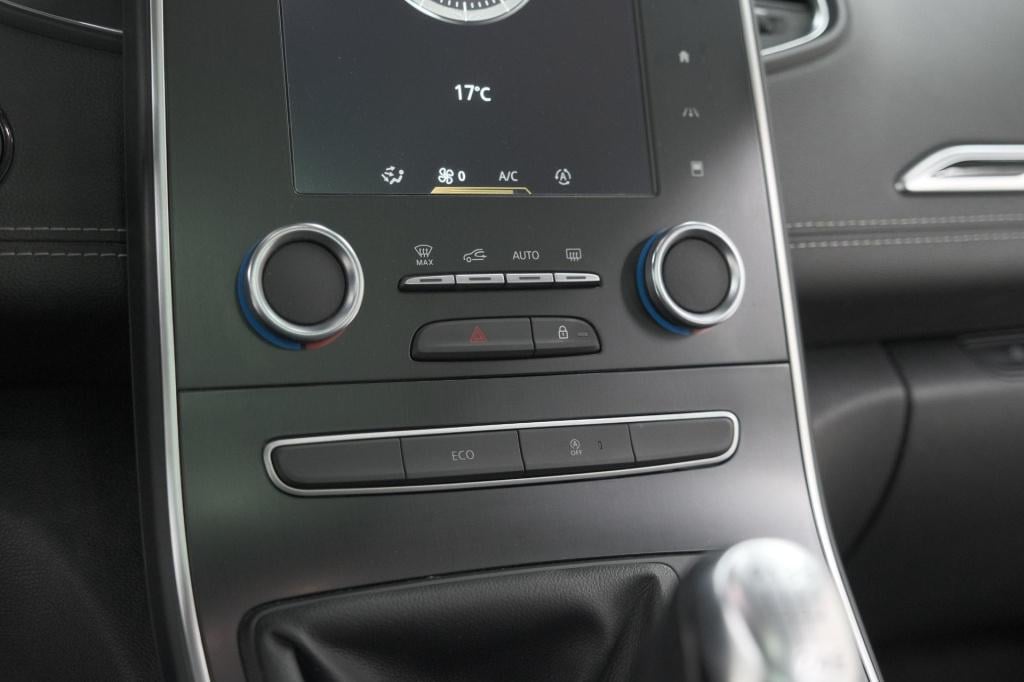Renault Scenic tce 140 intens | trekhaak | camera | panoramadak | navigatie