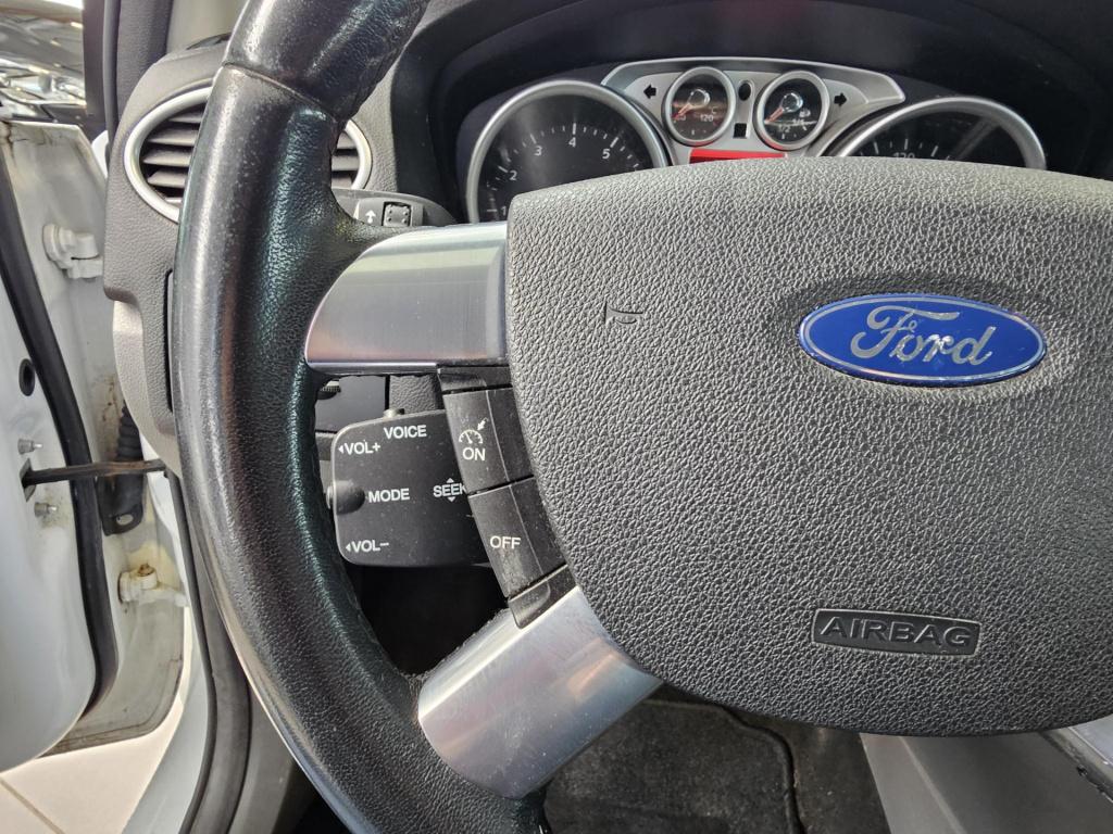 Ford Focus wagon 1.8 titanium flexi fuel