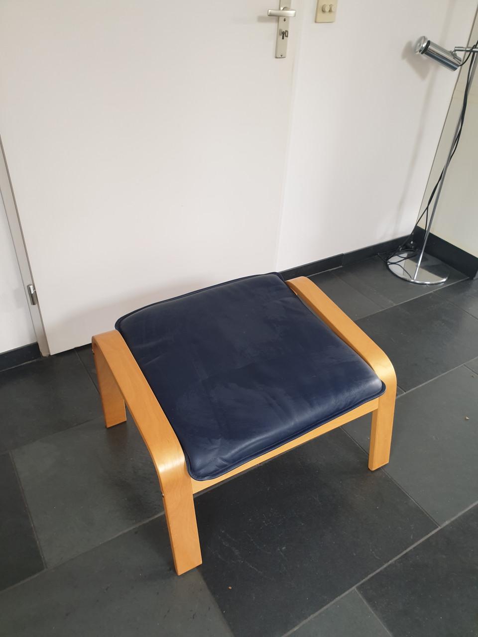 Poang fauteuil met voetenbank Leer