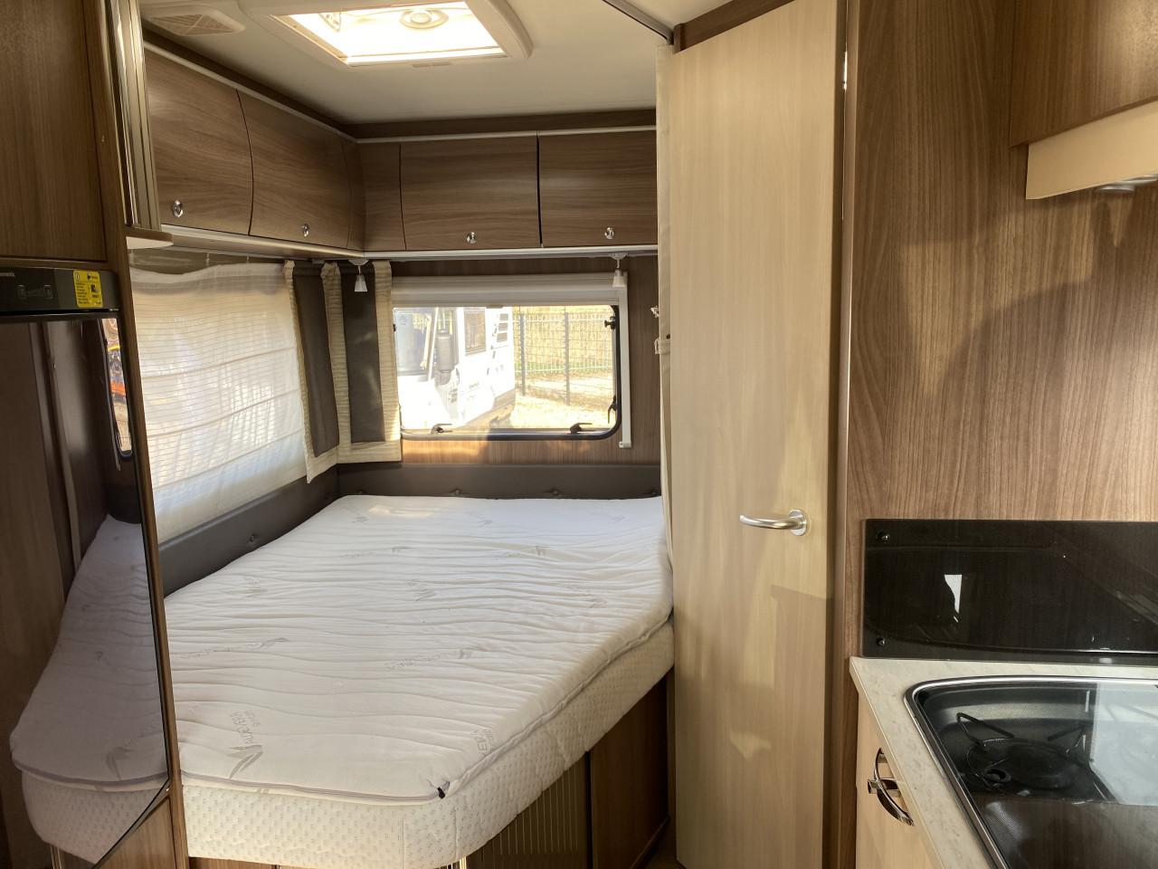 Fiat | Burstner BT 6641 - Half-integraal camper met nieuwe bekleding!