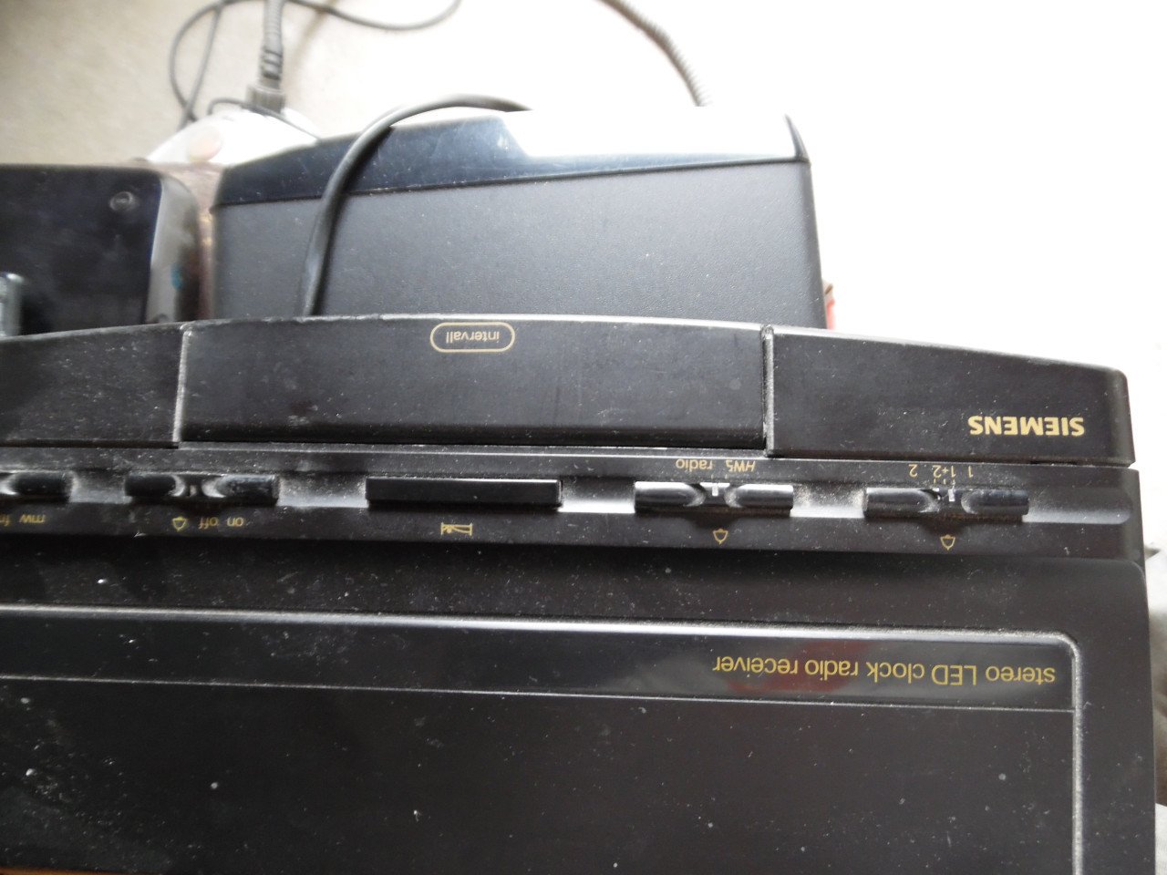 Stereo, subwoofer en draagbare radio