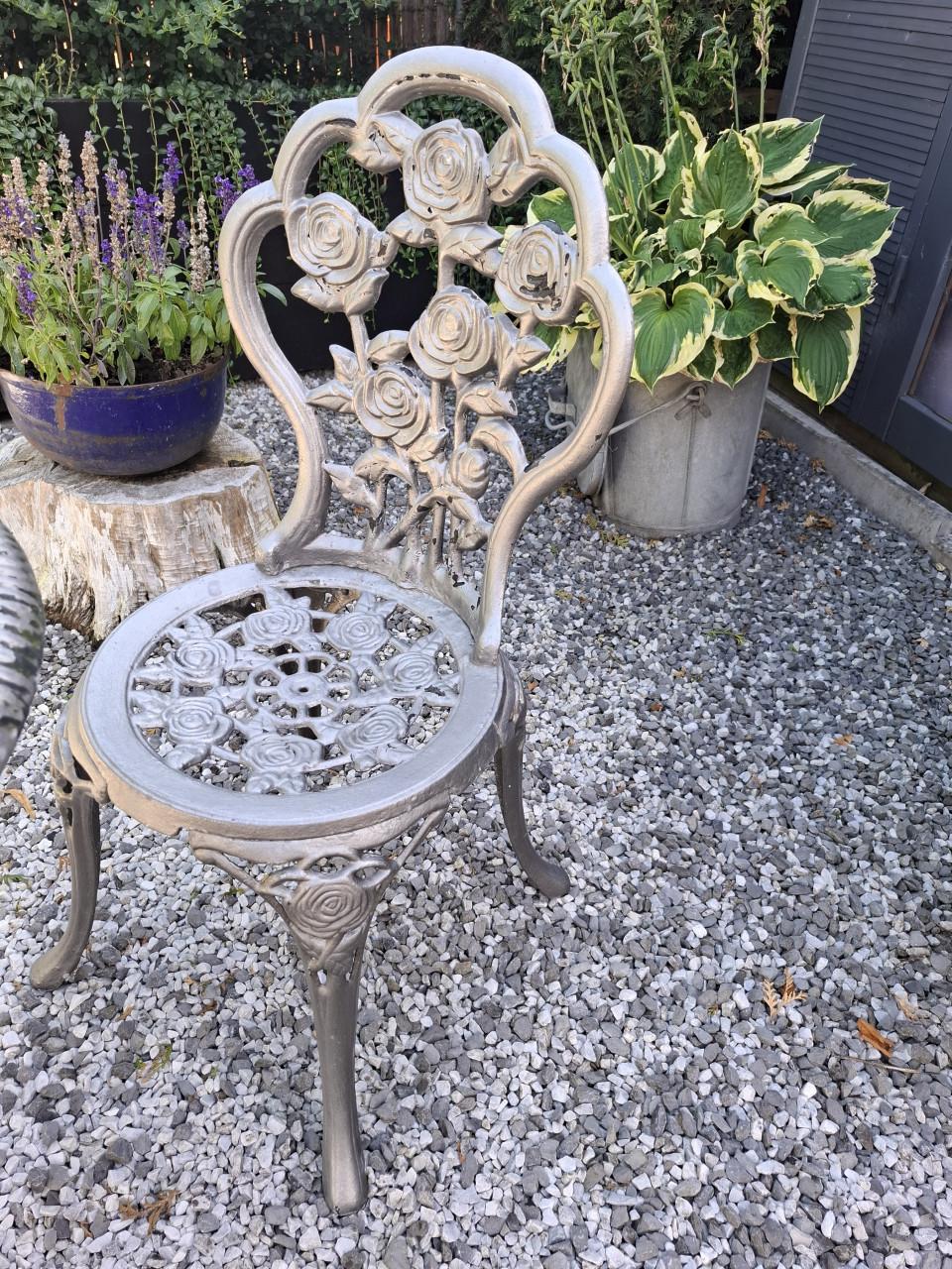 Prachtig gietijzeren tuinset