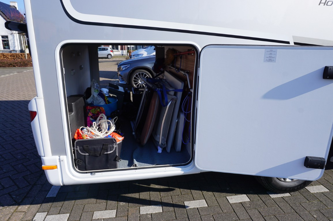 Dethleffs Advantage T 6611 Automaat 2018 met 76.000 in nieuwstaat!