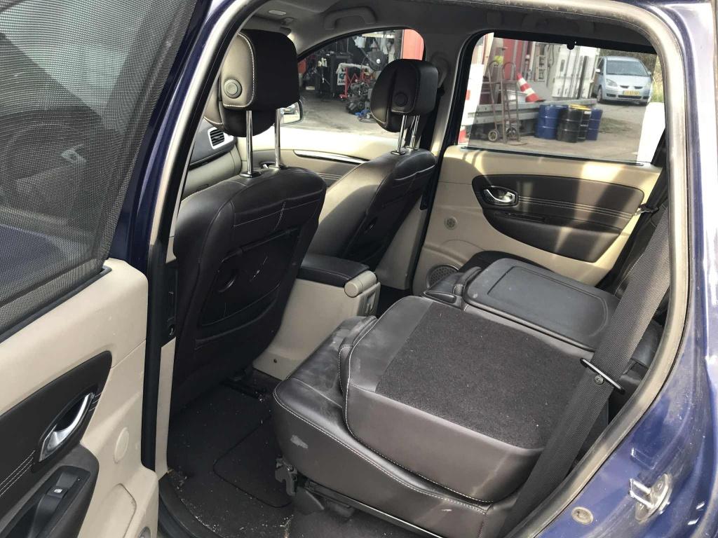 Renault Grand Scenic 1.9 dci privilege