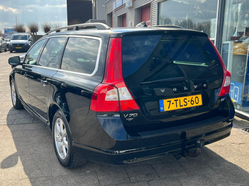 Volvo V70 1.6 d2 kinetic, trekhaak, navi, parkeersensoren enz...