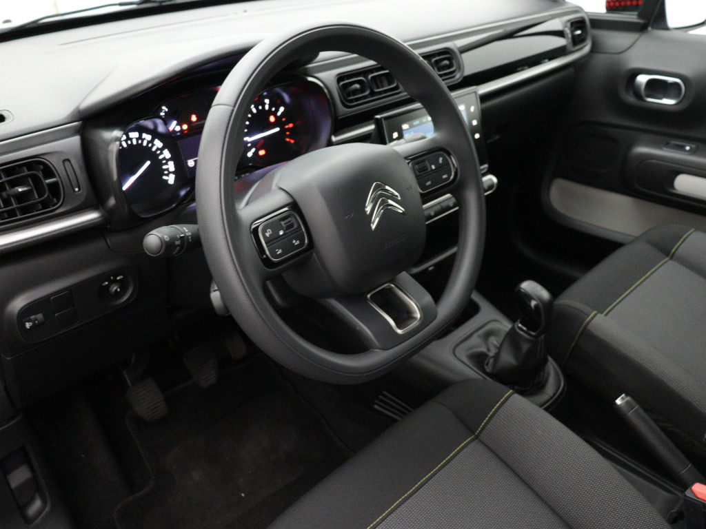 Citroen C3 82pk feel | rijklaar | parkeersenosen achter |