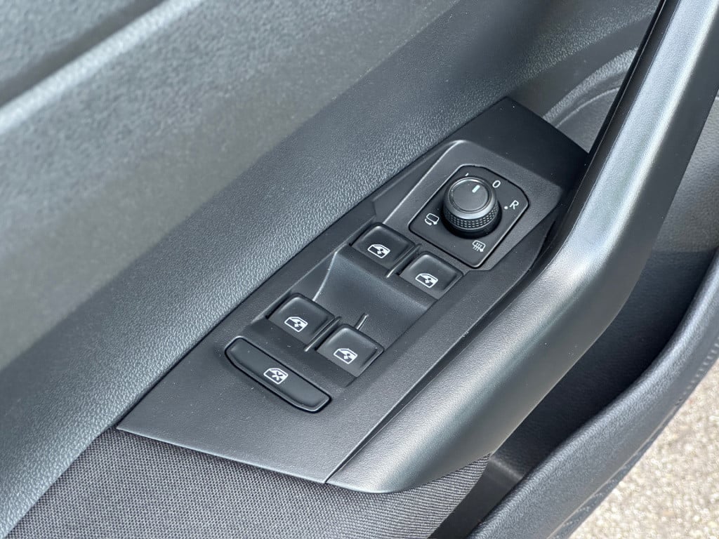 Volkswagen Polo 1.0 tsi dsg life | dode hoek | carplay | 17 inch velgen | r