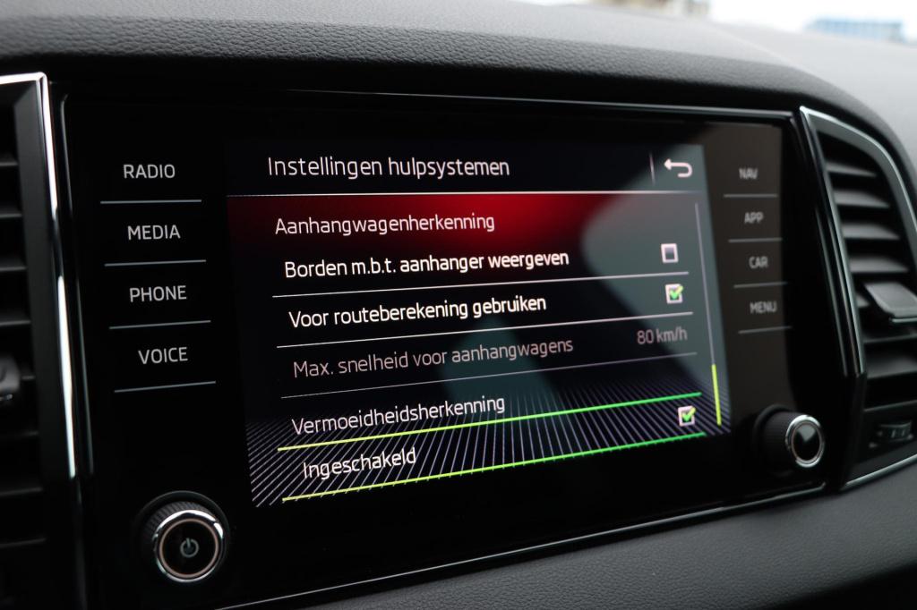 Skoda Karoq 1.5 tsi act style 150pk dsg7 | stoel voor+ achter verwarming | 