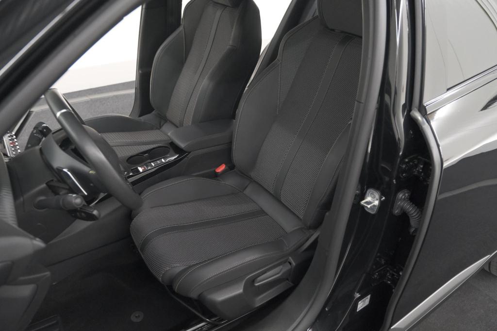Peugeot 2008 puretech 130 eat8 gt | camera | apple carplay | parkeersensore